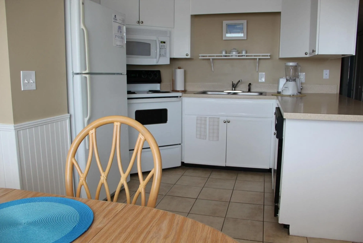 Tybrisa Beach Resort Kitchen