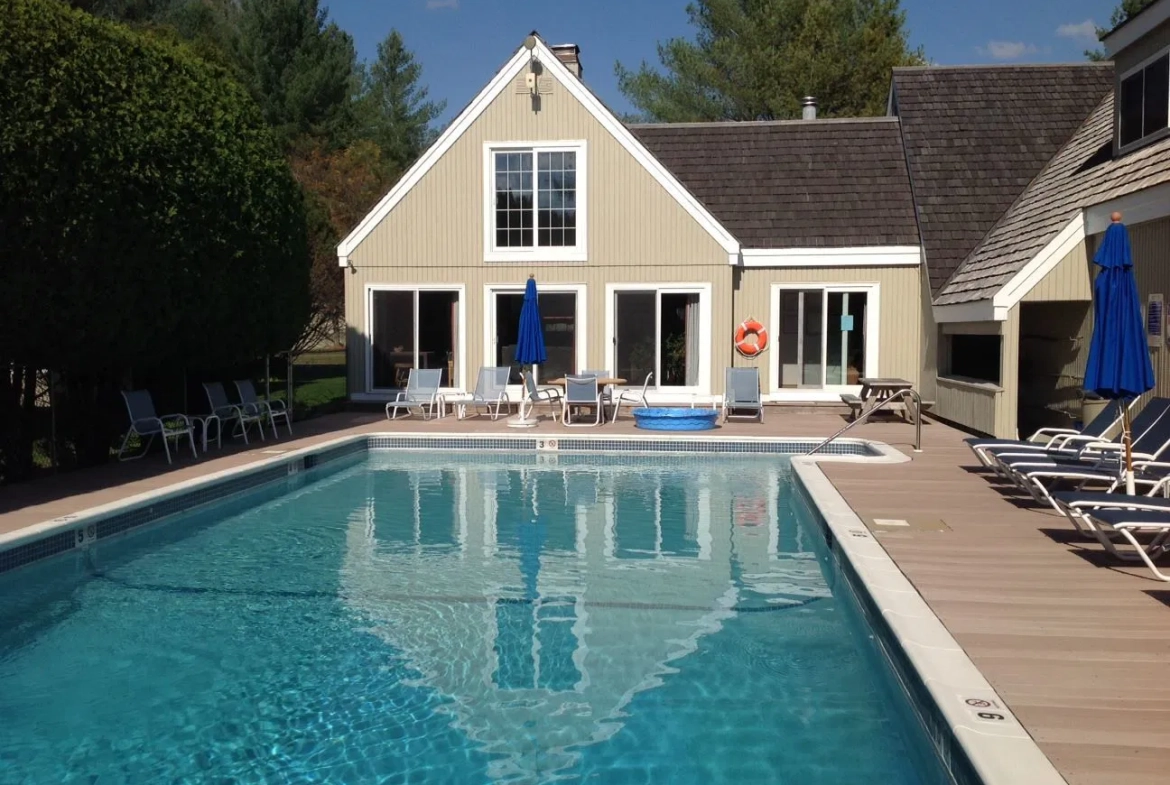 Eagles At Sugarbush pool