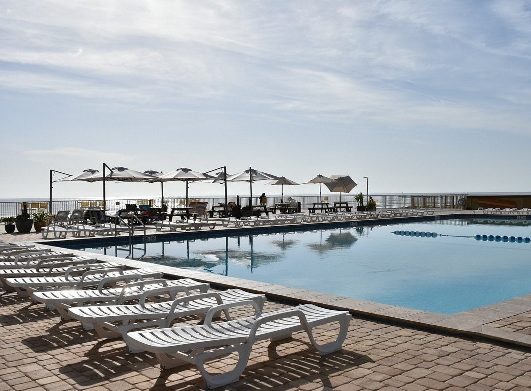 Americano Beach Resort poolside