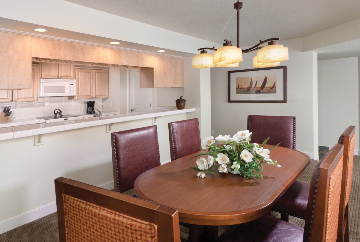 WorldMark Arrow Point Dining Area