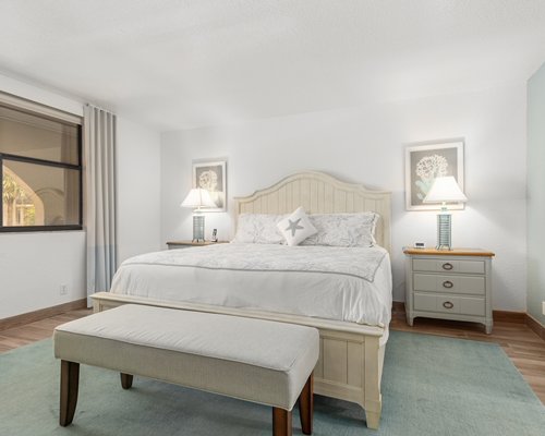 bedroom with full bed