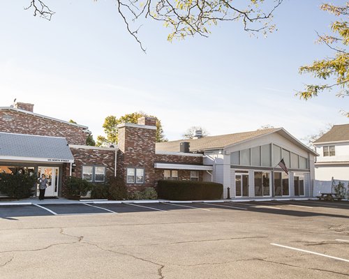 Courtyard Resort exterior