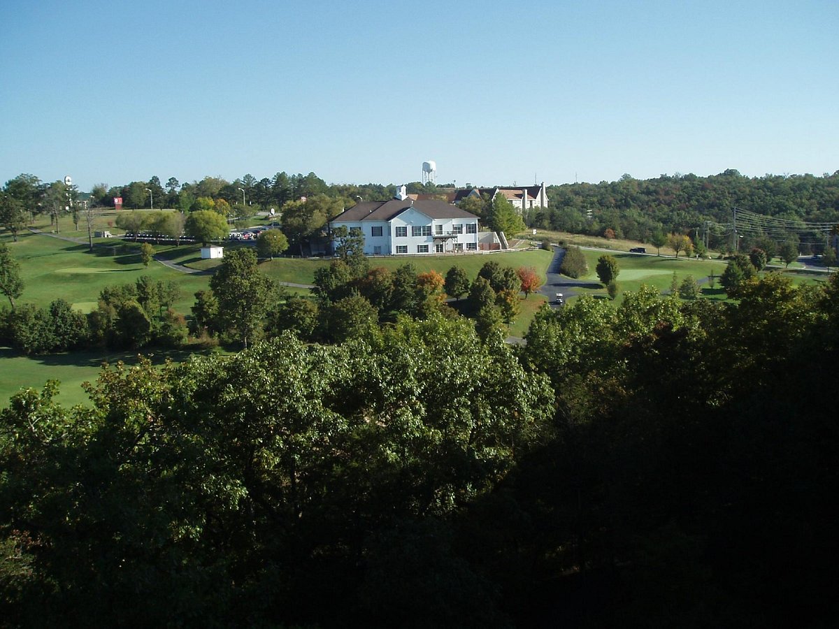Grand Crowne Resort exterior