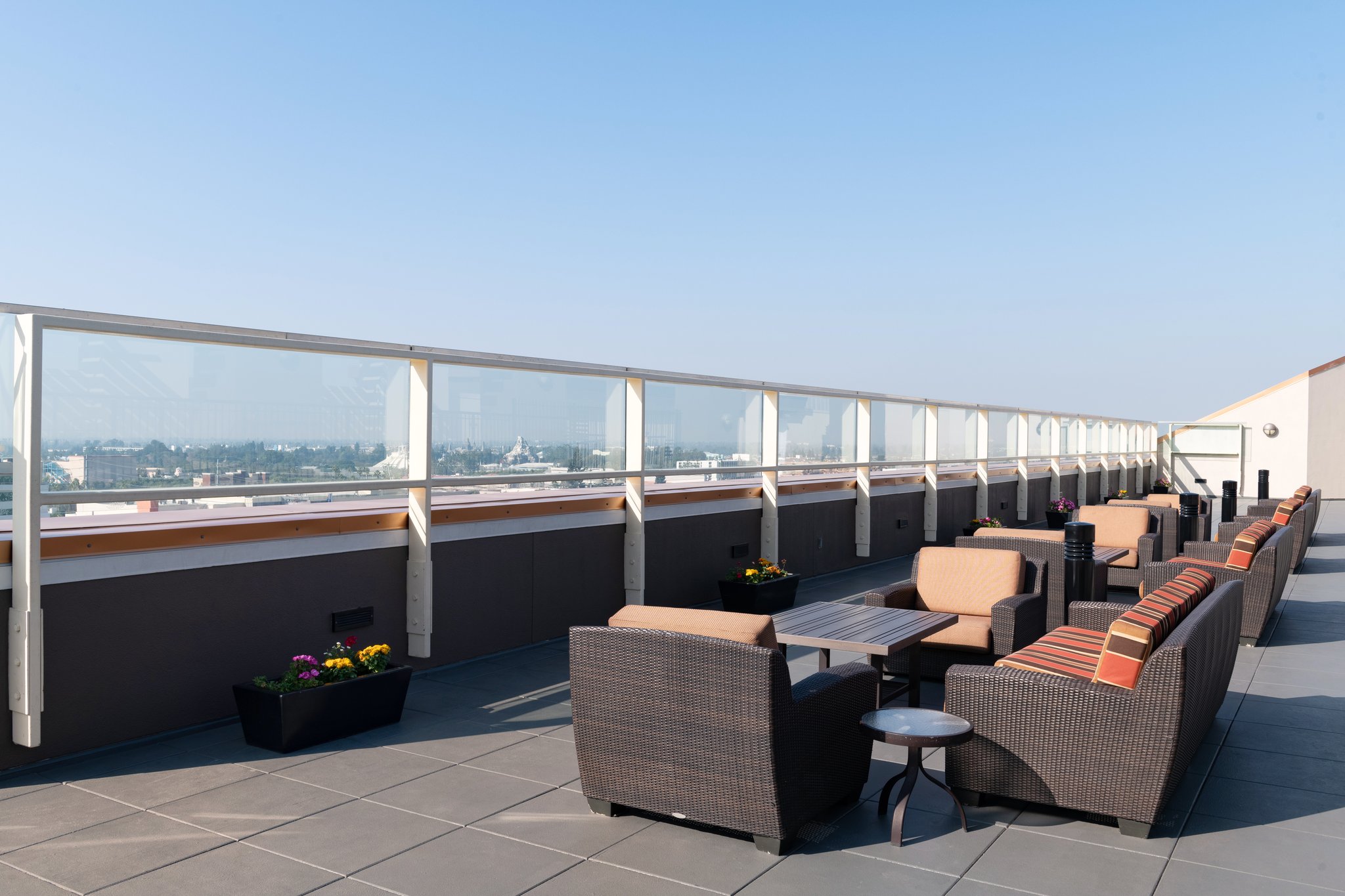 WorldMark Anaheim Rooftop Lounge