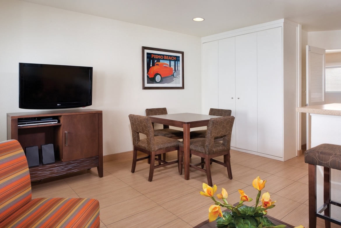 WorldMark Pismo Beach Dining Area