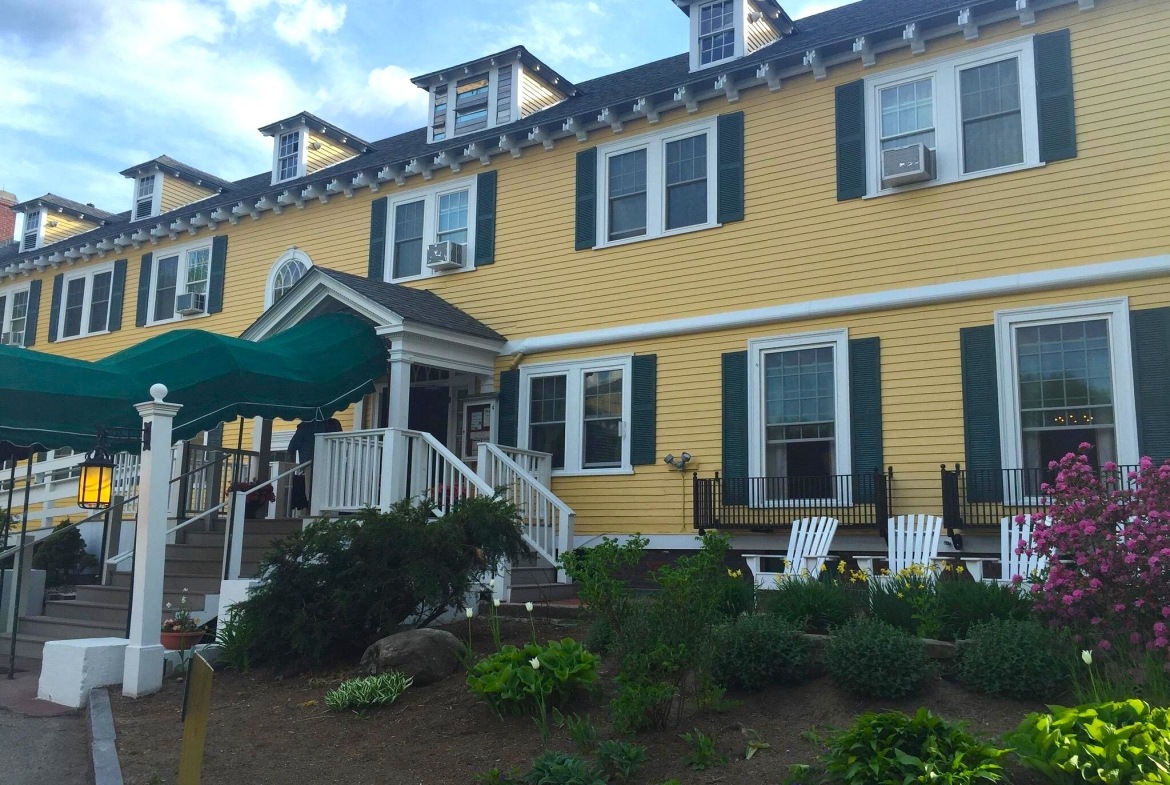 The Bethel Resort & Suites exterior