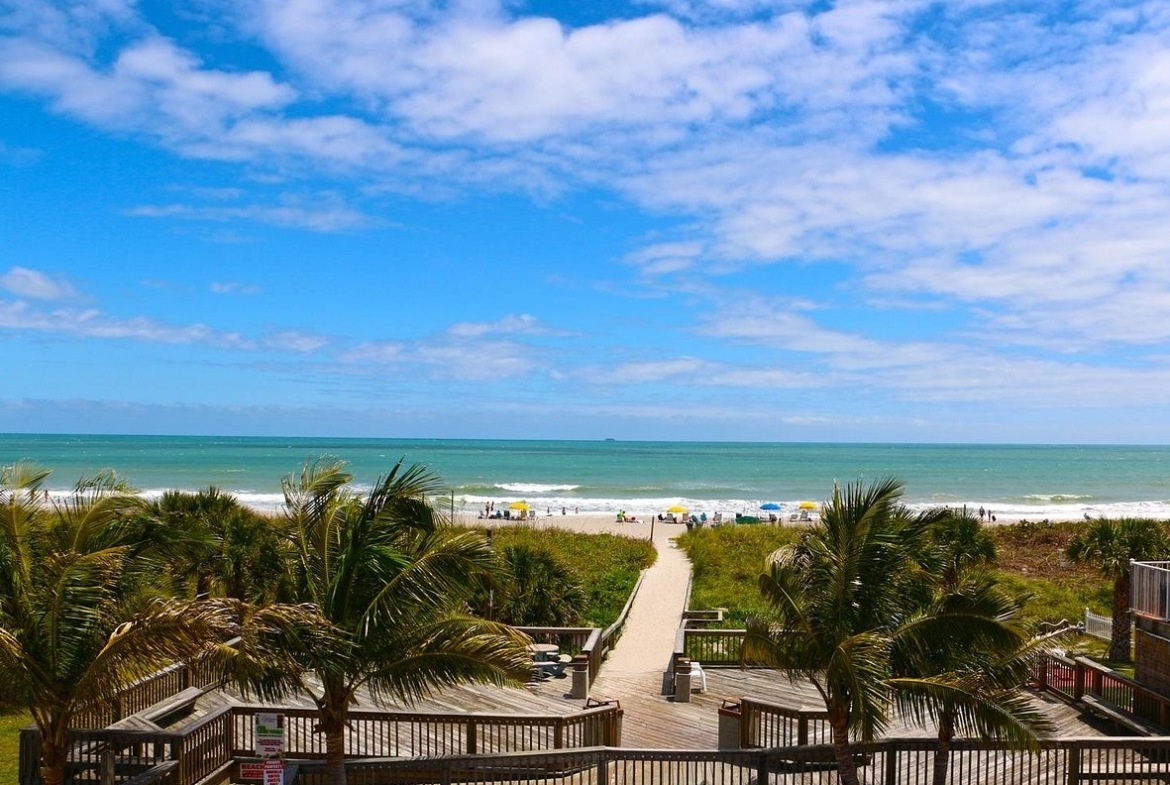resort ocean deck