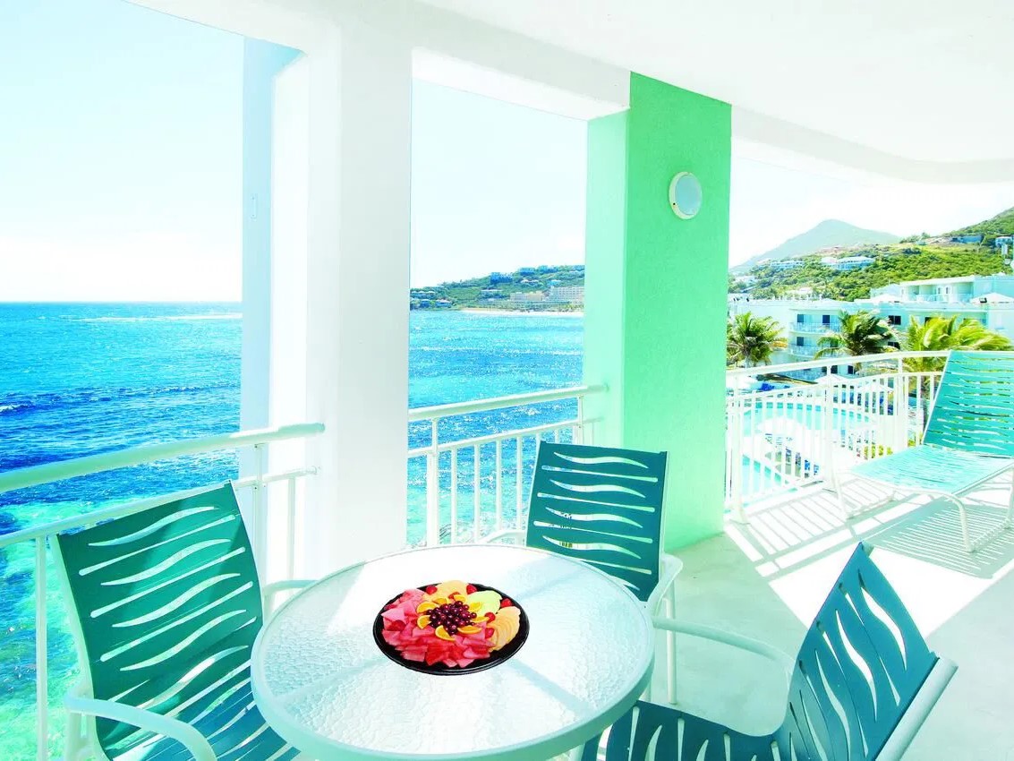 Balcony balcony