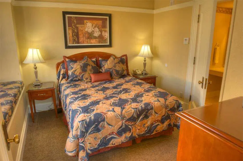 bedroom at Gaslamp Plaza Suites