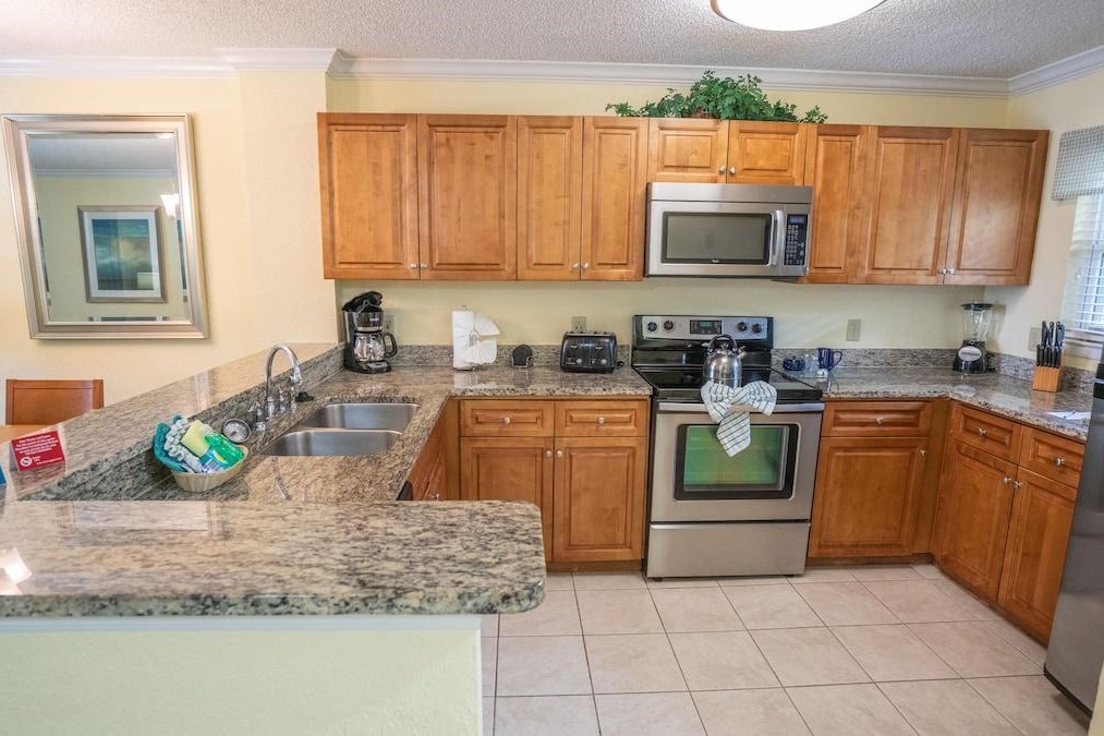Blue Tree Resort At Lake Buena Vista kitchen
