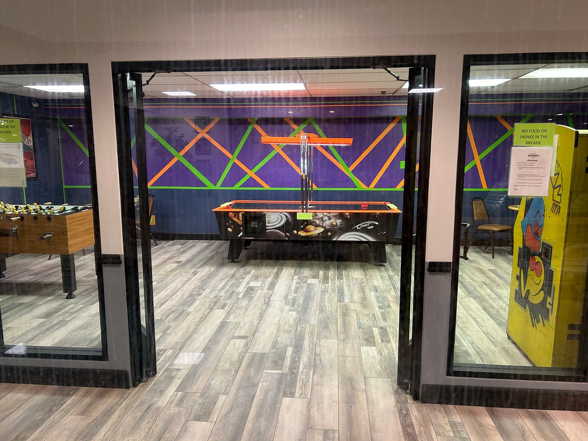 Silverado II Game Room Silverado II Game Room