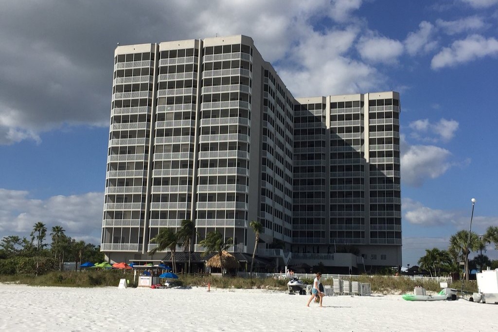 Diamondhead Beach Resort exterior