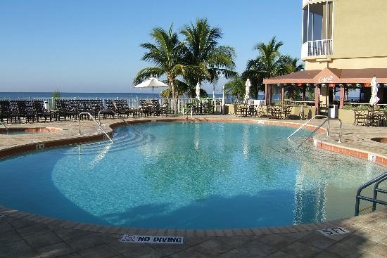Diamondhead Beach Resort pool