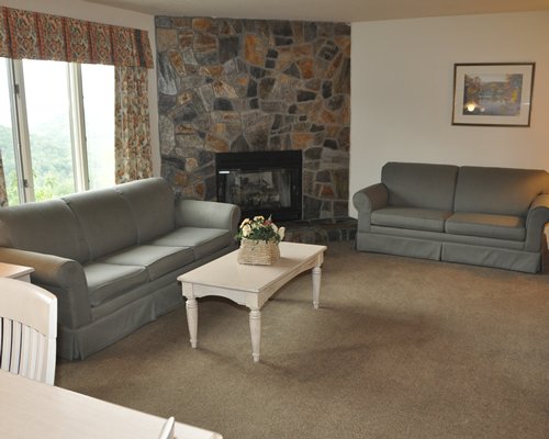 Eagle Trace At Massanutten living room