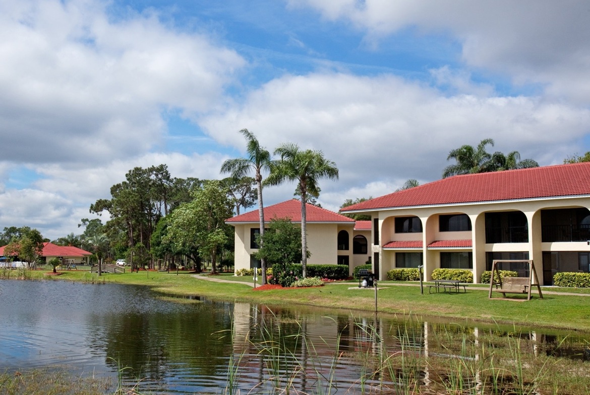 Harder Hall Lakeside Villas main