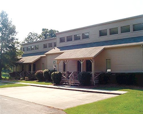 Hiawatha Manor At Lake Tansi Village