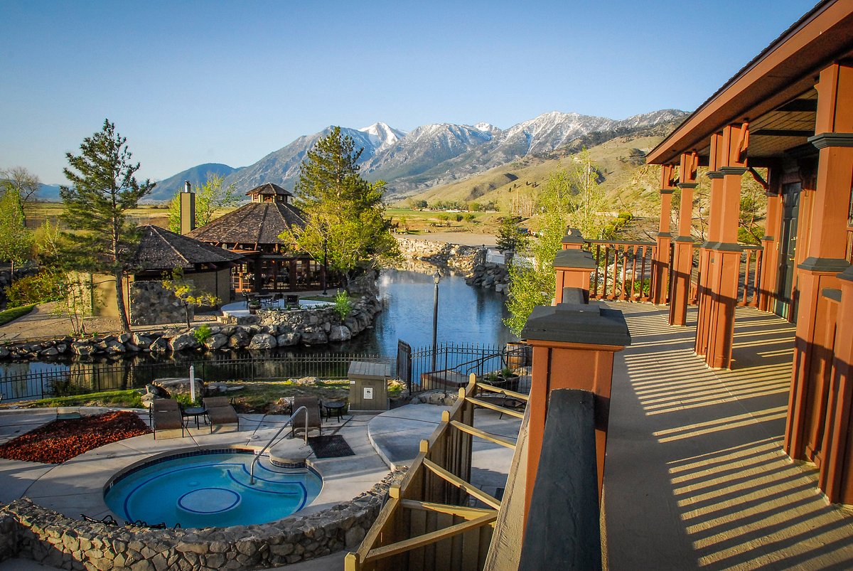 David Walley’s Resort pool David Walley’s Resort pool