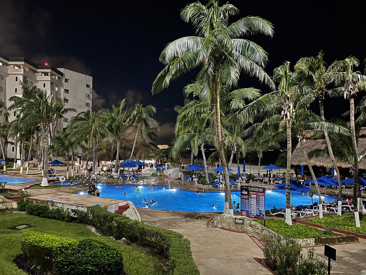 Imperial Fiesta Club At Hotel Casa Maya pool