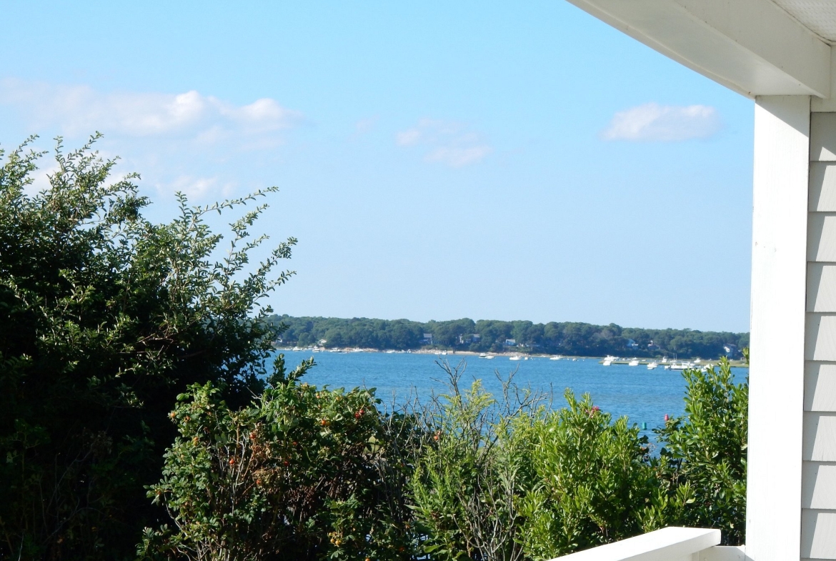 Innseason Resorts – Surfside balcony