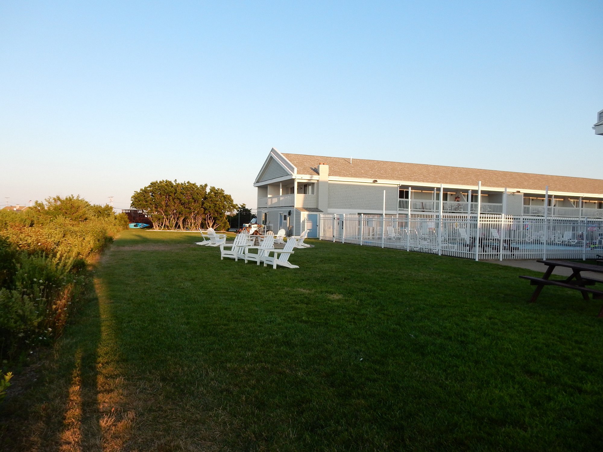 Innseason Resorts – Surfside exterior