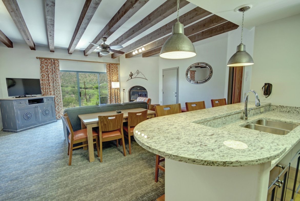 starr pass golf suites living area