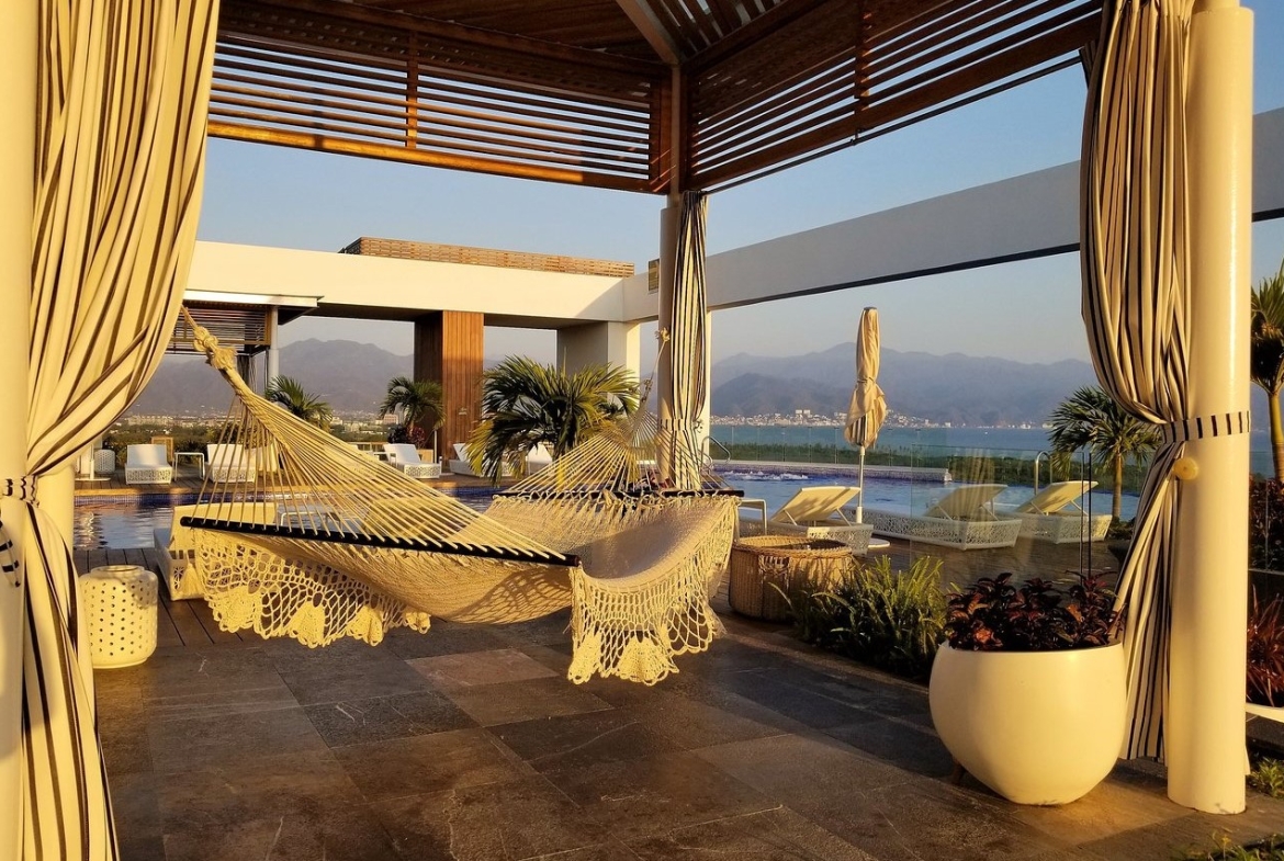 Kingdom of The Sun lounge