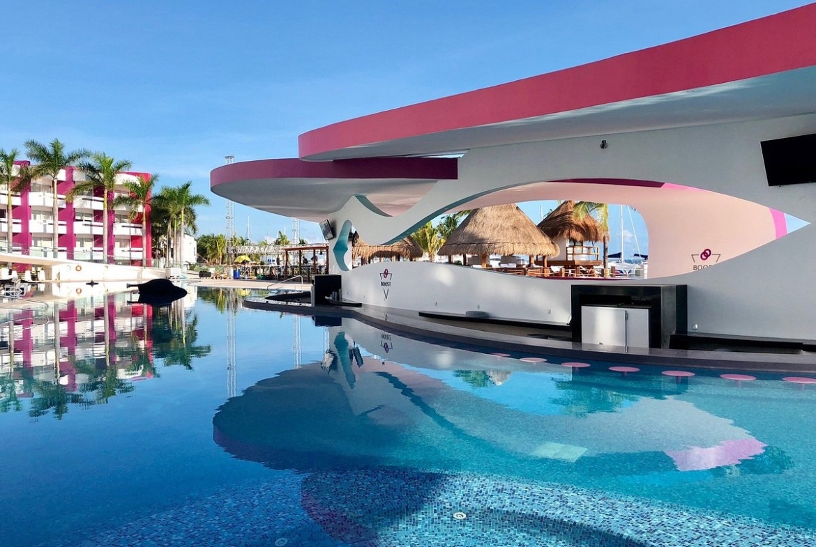 Temptation Resort Spa Pool