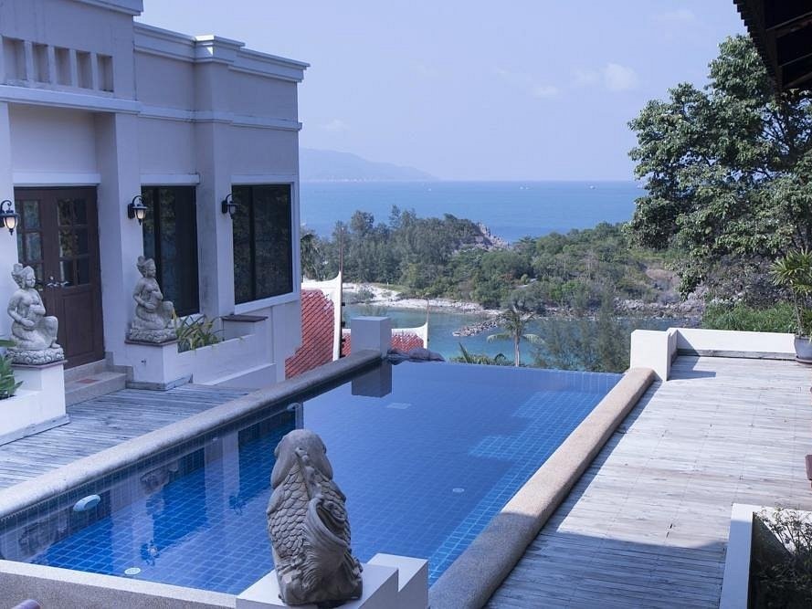 Absolute Private Residence Club At Q Signature Spa And Resort pool