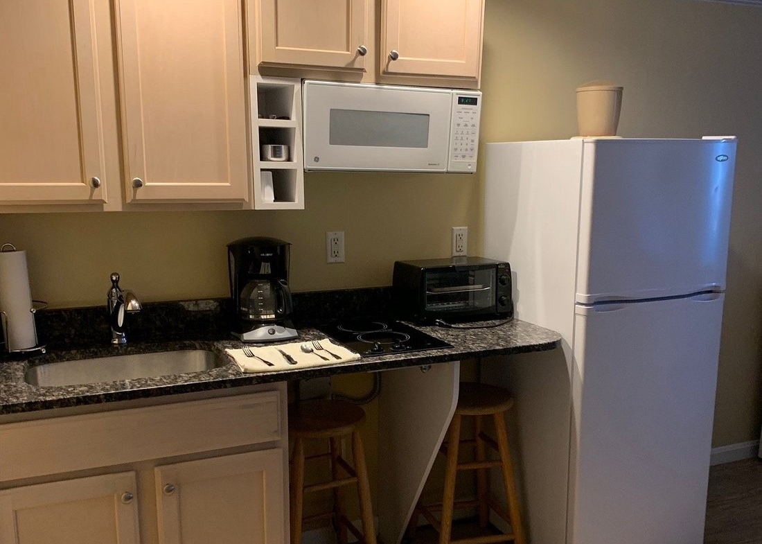 Innseason Resorts – Surfside kitchen