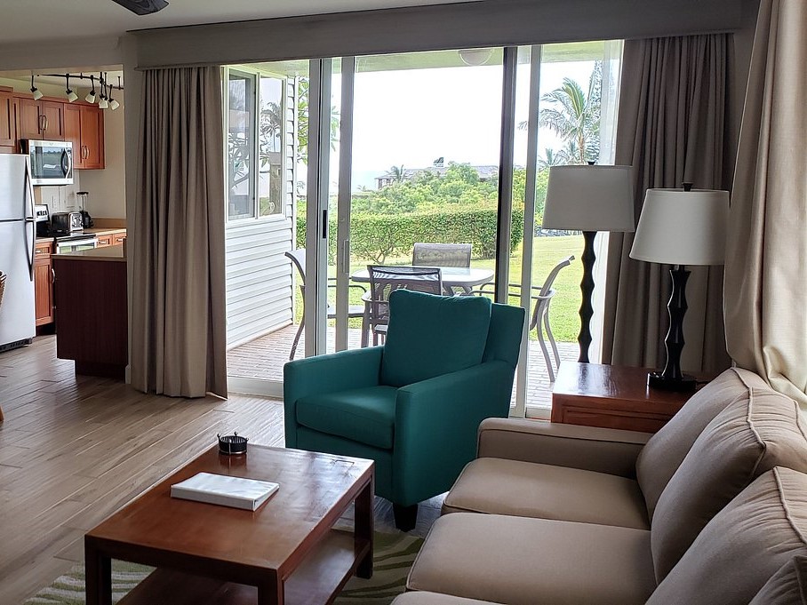 Cliffs Resort at Princeville living