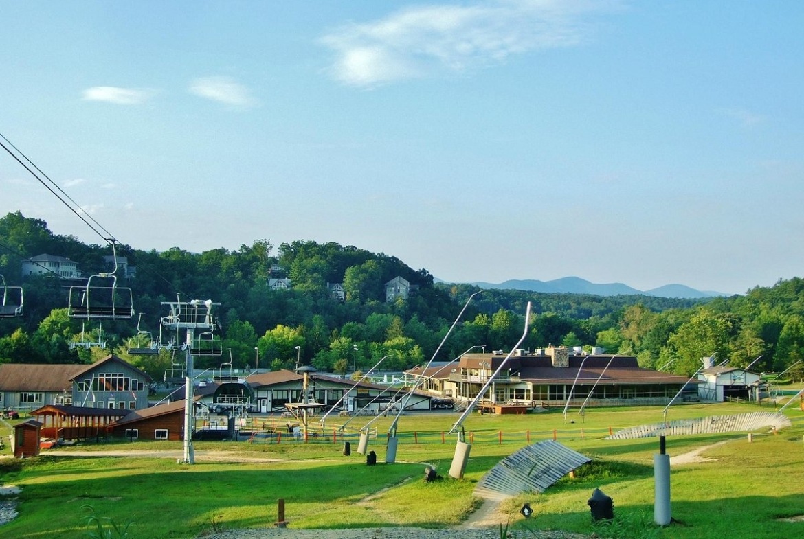 The Pines Ski Lift