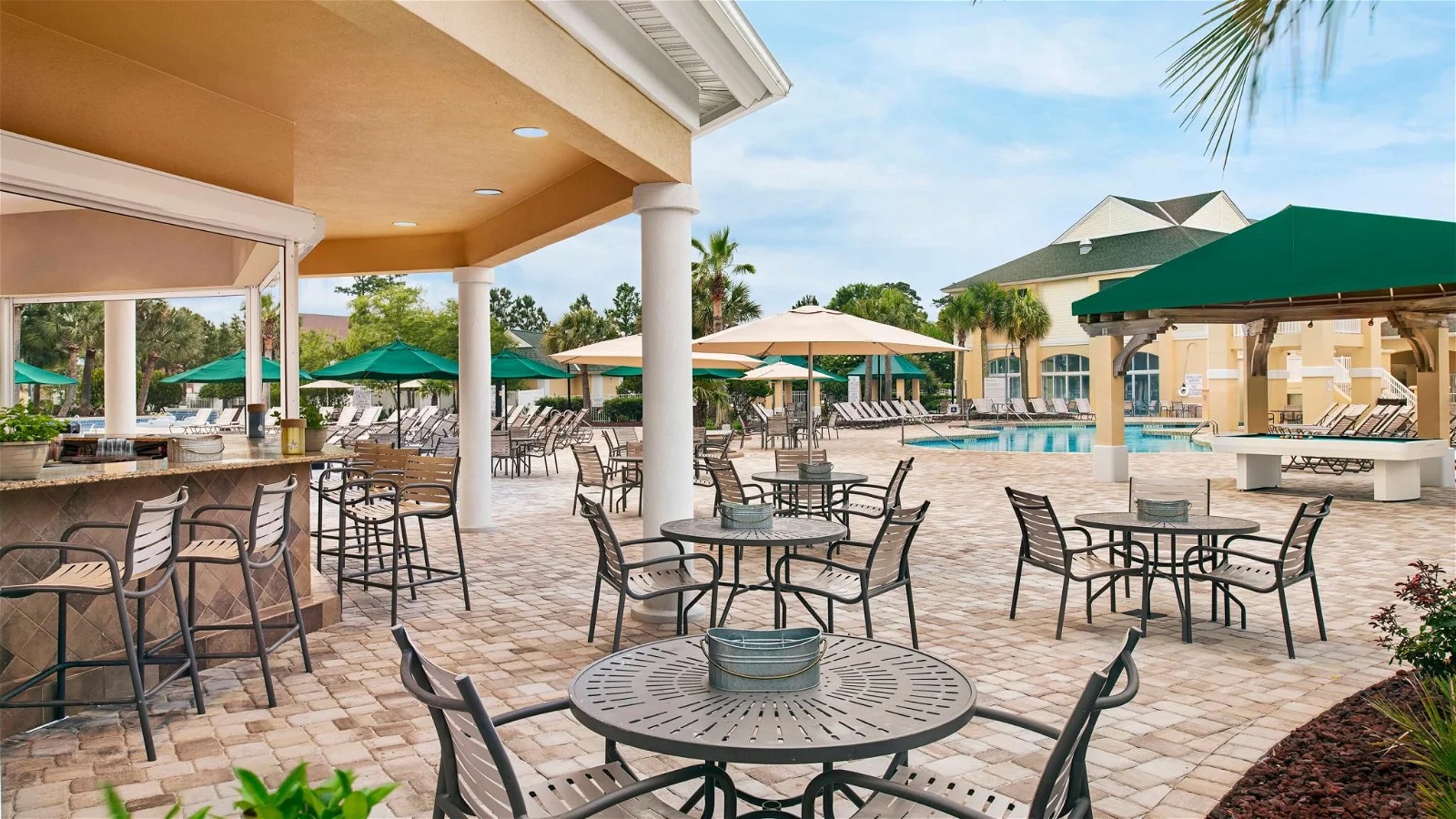 Sheraton Broadway Resort Patio patio