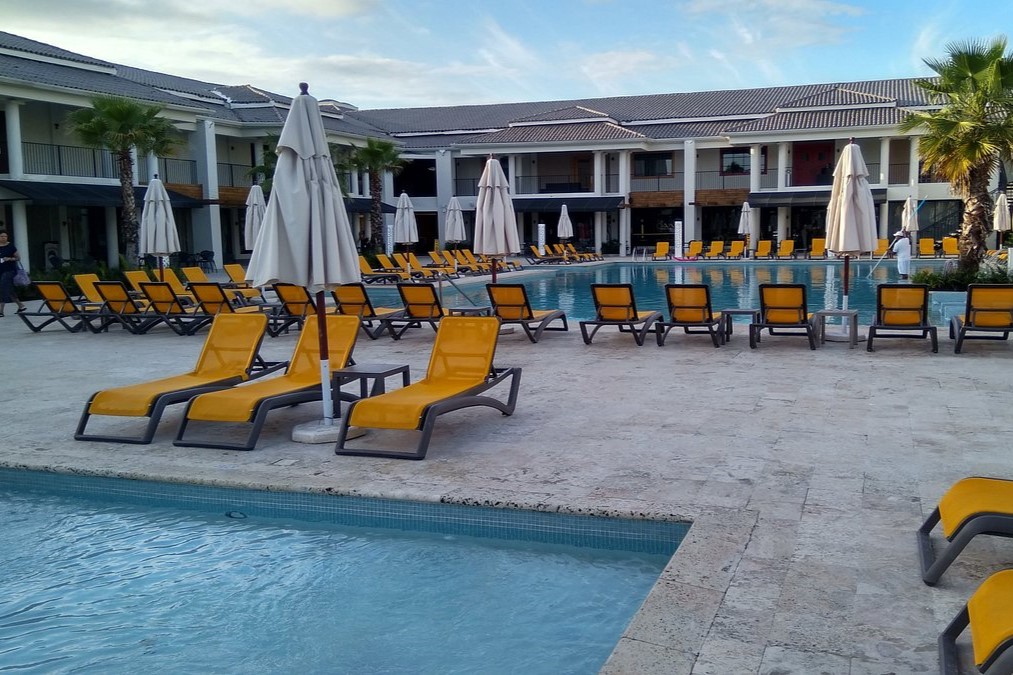 Emotions by Hodelpa Puerto Plata pool