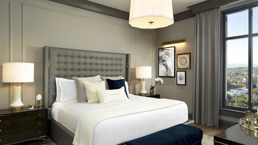 Liberty Place Charleston by Hilton Club bedroom