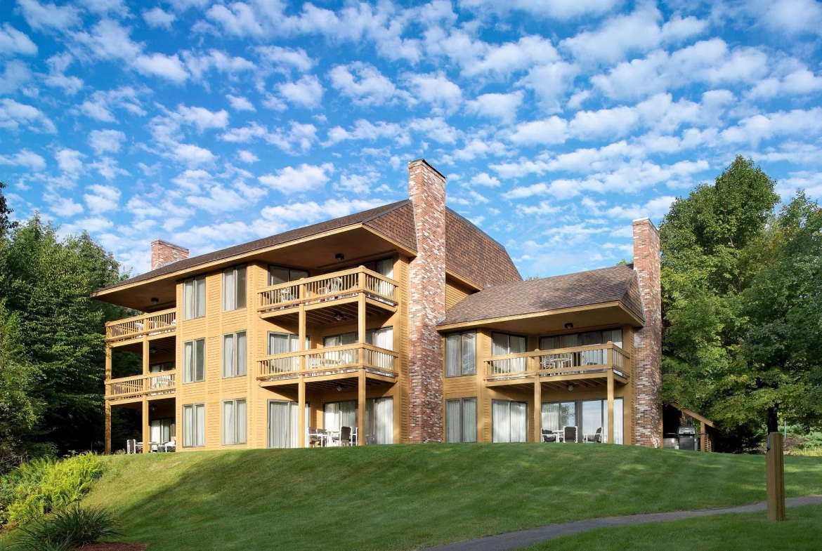 Summit Resort New Hampshire Exterior