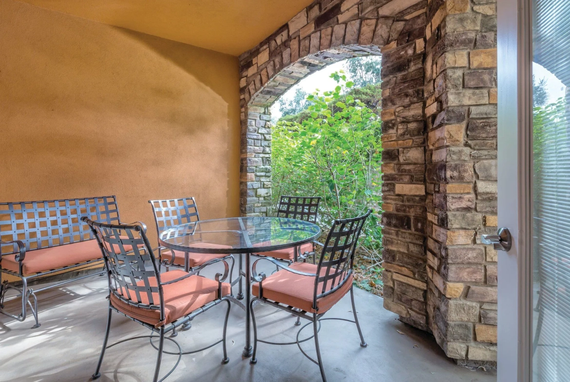 Vino Bello Resort Patio