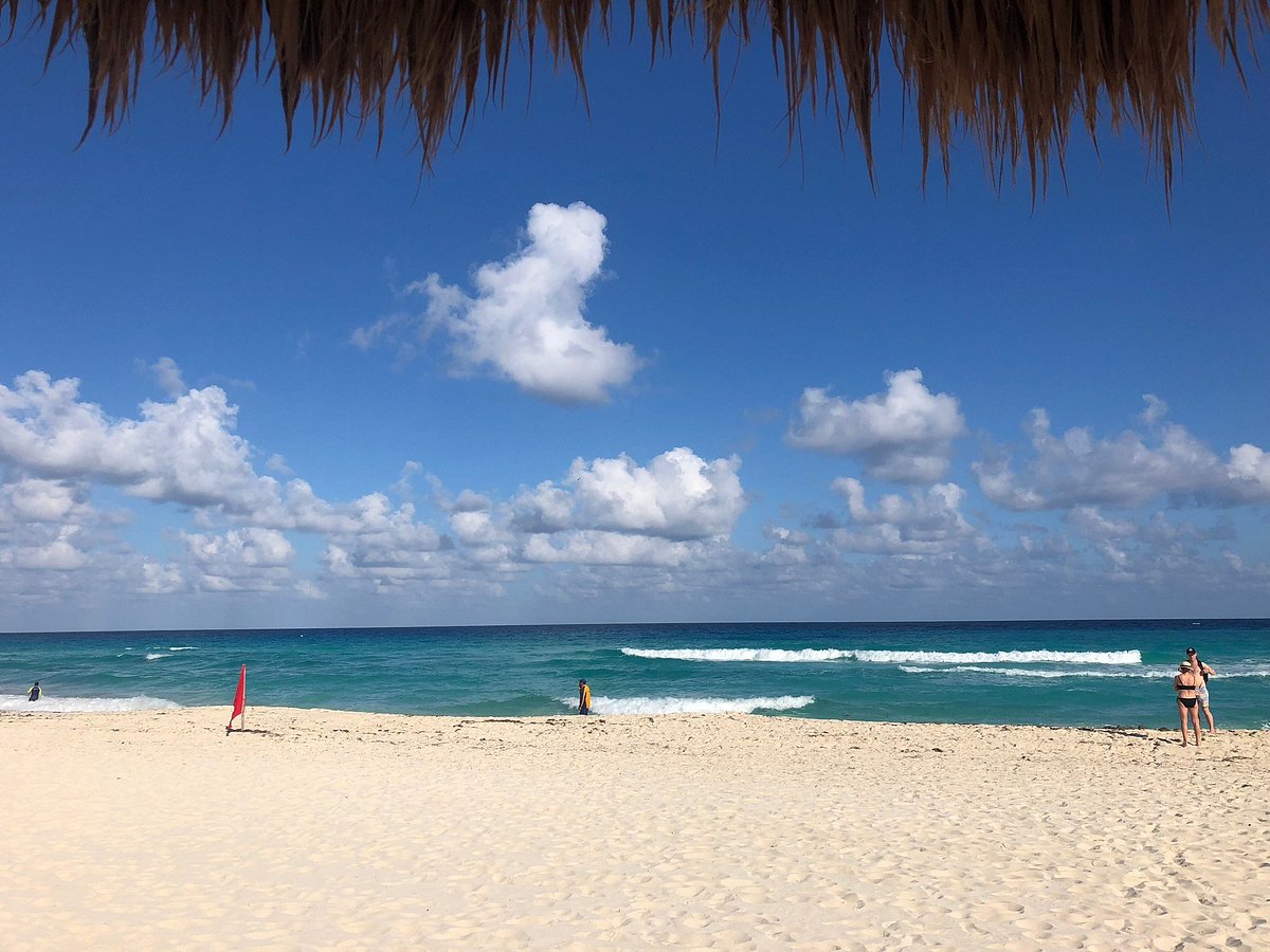 Wyndham Grand Cancun All-Inclusive Resort and Villas Beach Beach: Wyndham Grand Cancun All-Inclusive Resort and Villas