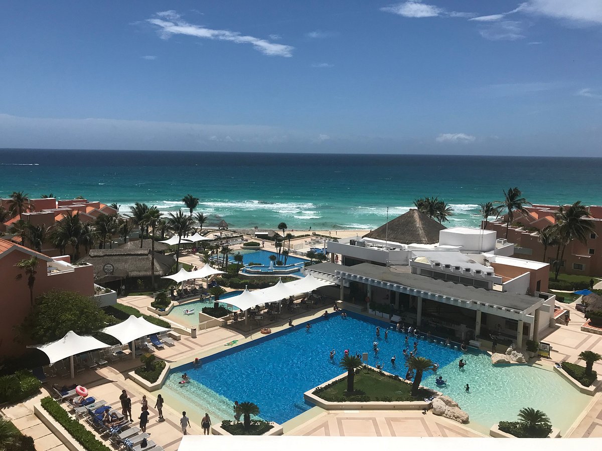 Wyndham Grand Cancun All-Inclusive Resort and Villas Views Views: Wyndham Grand Cancun All-Inclusive Resort and Villas