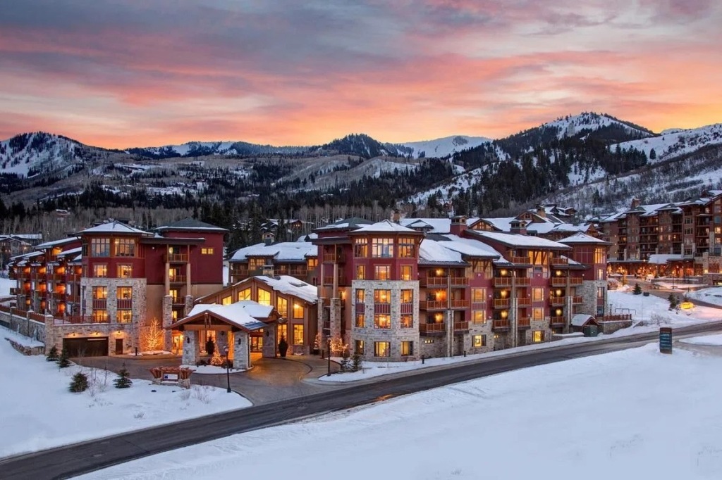 Is Hilton Grand Vacations Worth It? Sunrise Lodge by Hilton Grand Vacations