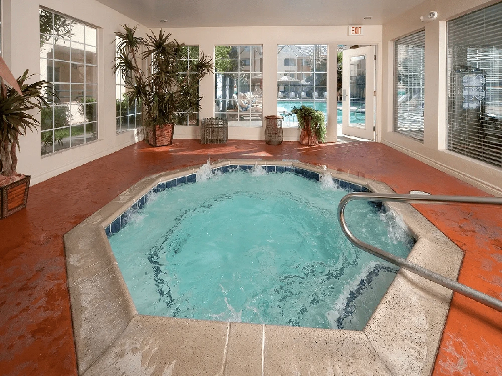 Holiday Inn Club Vacations Las Vegas Hot Tub