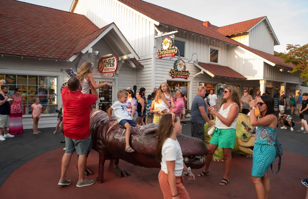 Summer Vacation Ideas: Broadway at the Beach