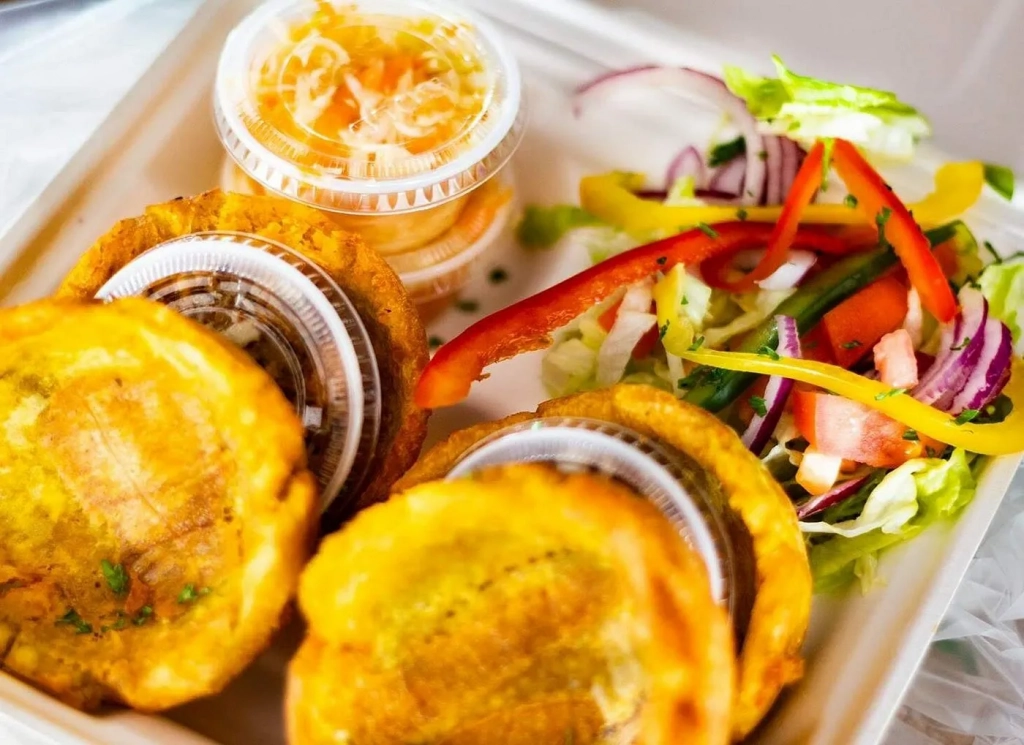 Nassau Vacation: Arawak Cay