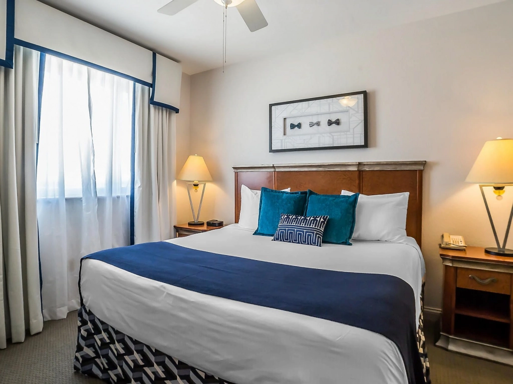 Club 36 Bedroom - Bluegreen Vacation Reviews