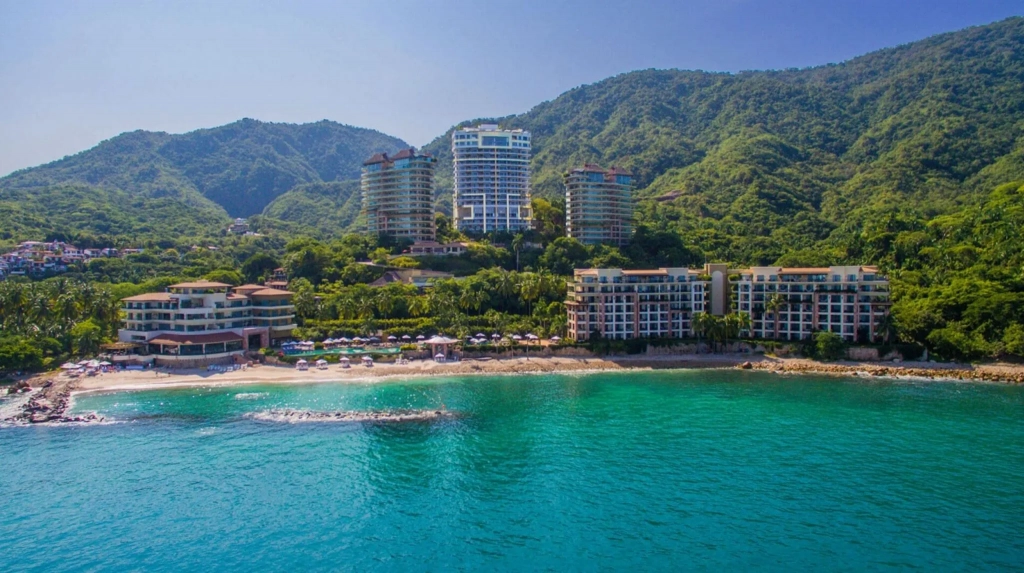 Cheapest Tropical Vacations: Garza Blanca Preserve (Puerto Vallarta)