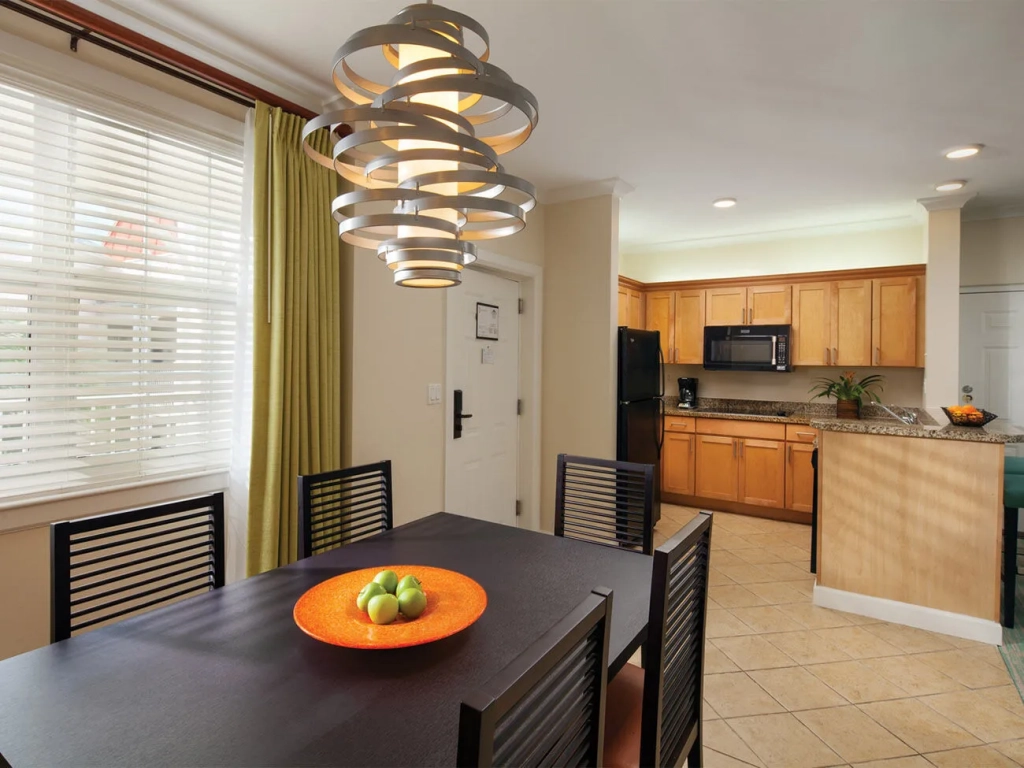 Harborside Dining Area