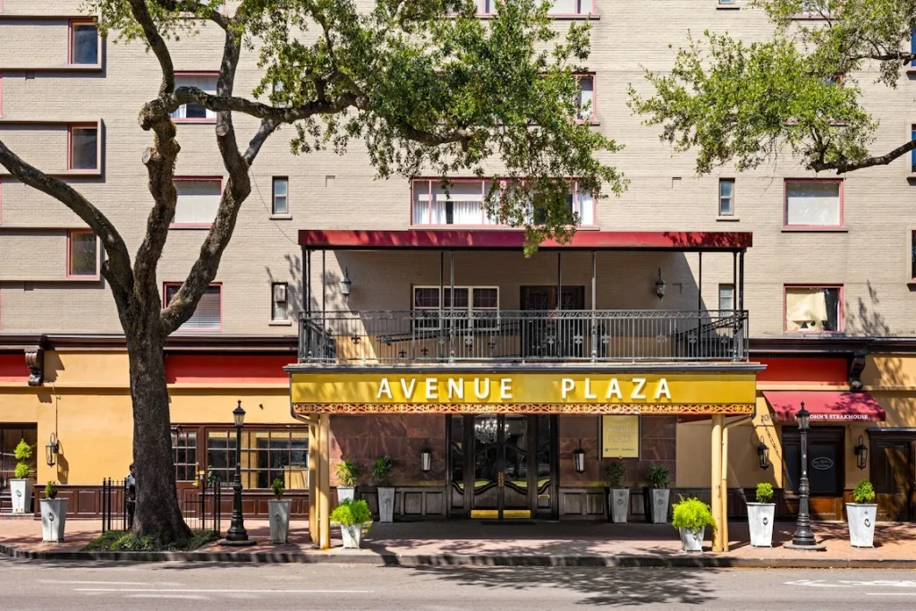 Wyndham New Orleans Avenue Plaza Exterior: New Orleans Timeshare Resale