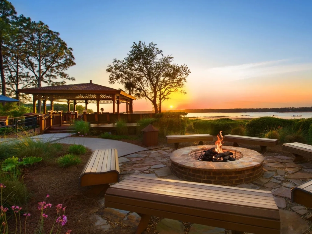 Marriott’s Sunset Pointe At Shelter Cove Fire Pit