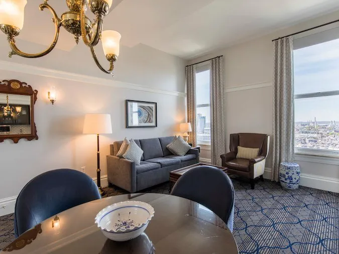 Marriott Custom House Living Room