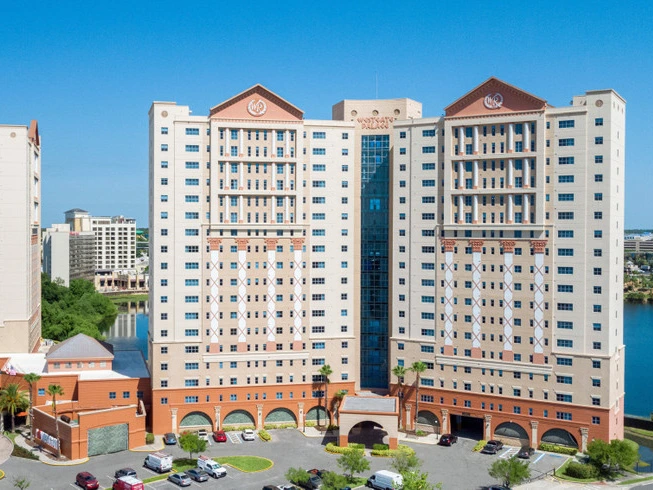 Exterior view of the tall, twin-tower deeded timeshare accommodations at Westgate Palace Resort.